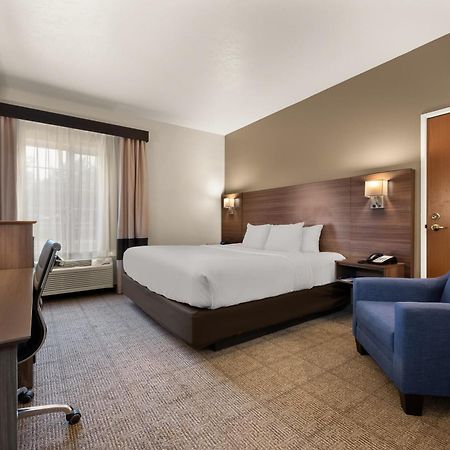 Comfort Inn & Suites Fenton Екстериор снимка
