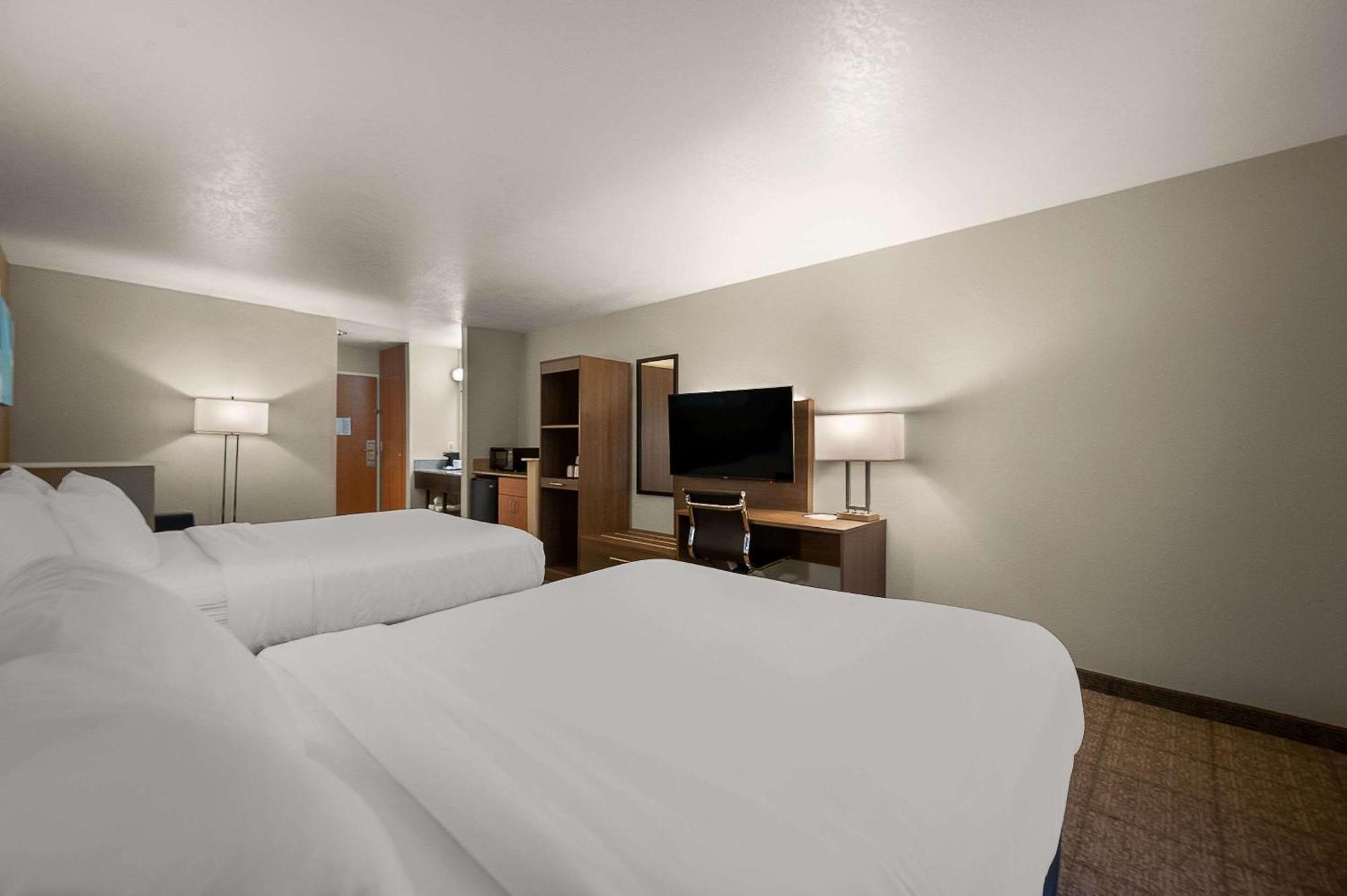 Comfort Inn & Suites Fenton Екстериор снимка