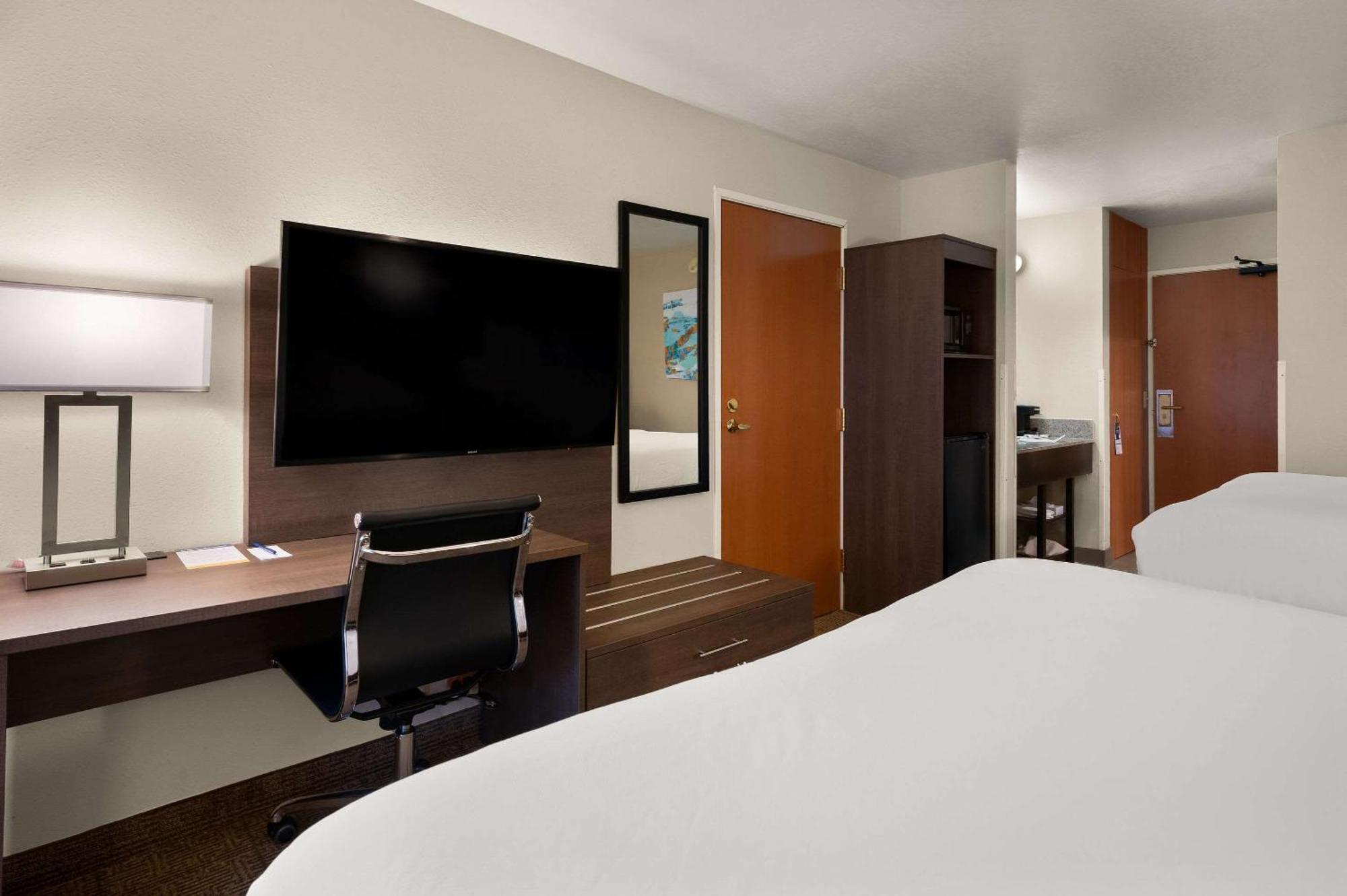 Comfort Inn & Suites Fenton Екстериор снимка