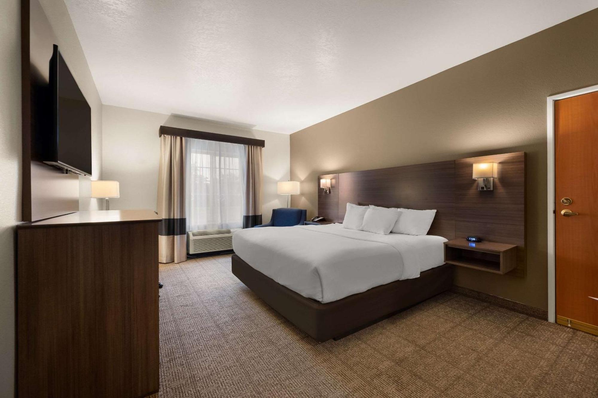 Comfort Inn & Suites Fenton Екстериор снимка