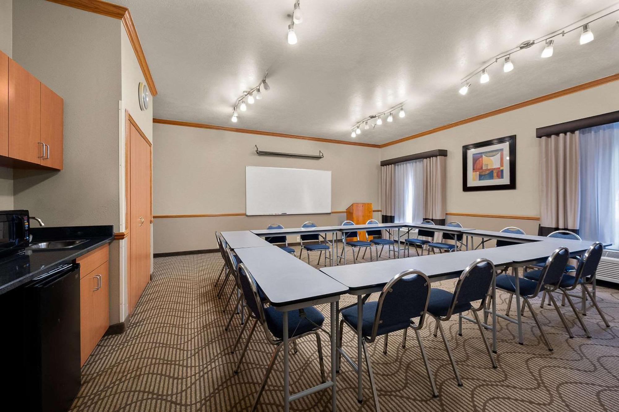 Comfort Inn & Suites Fenton Екстериор снимка