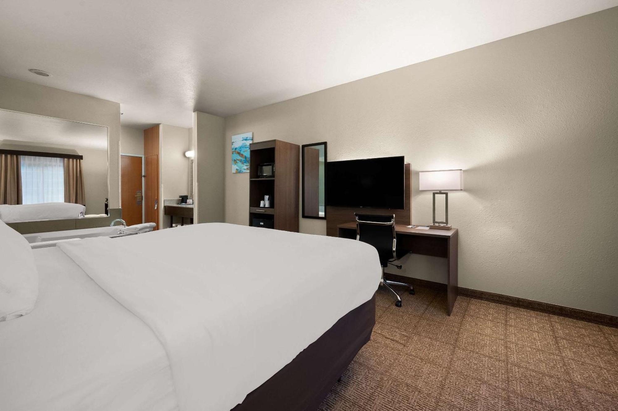 Comfort Inn & Suites Fenton Екстериор снимка