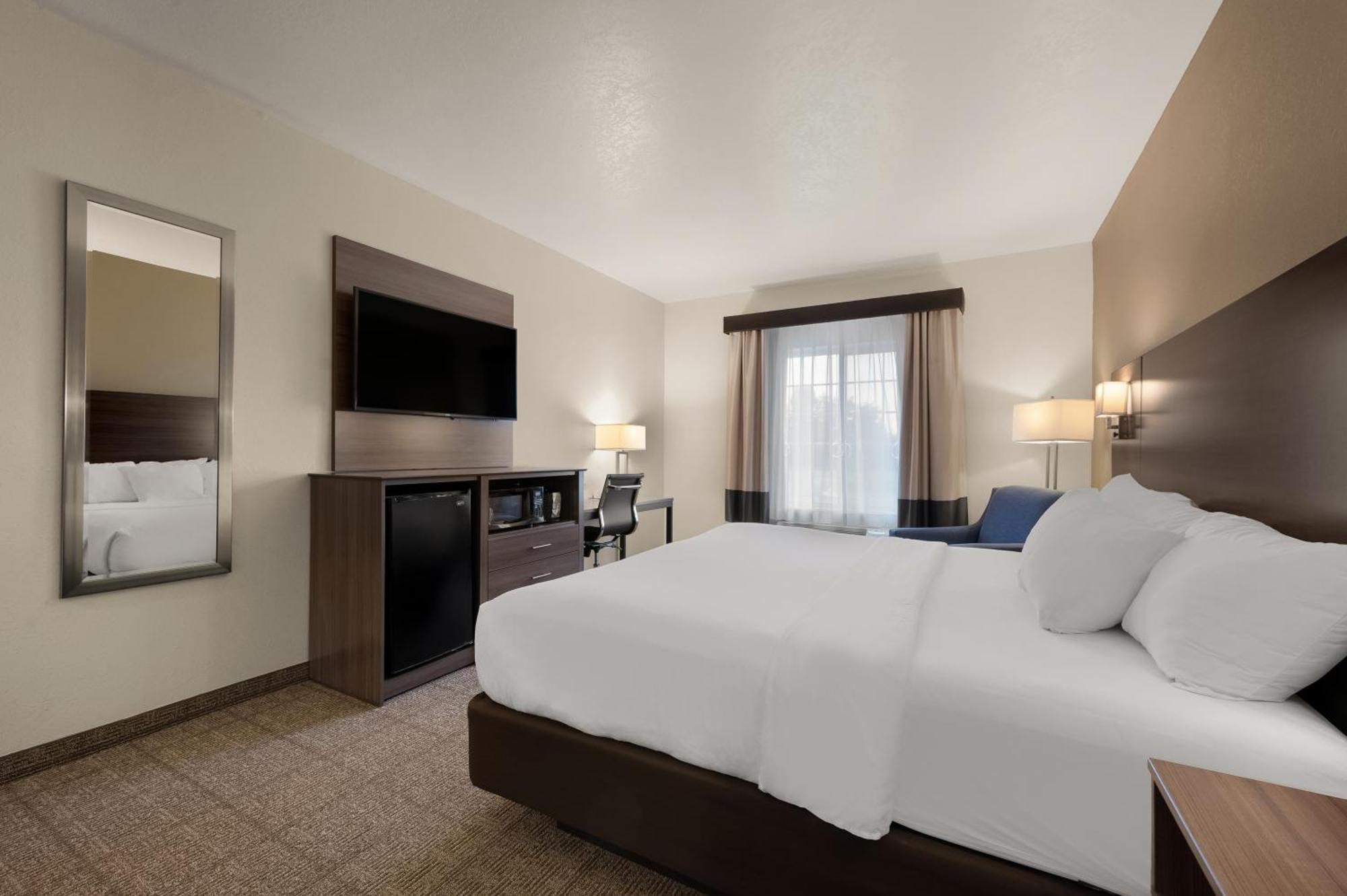 Comfort Inn & Suites Fenton Екстериор снимка
