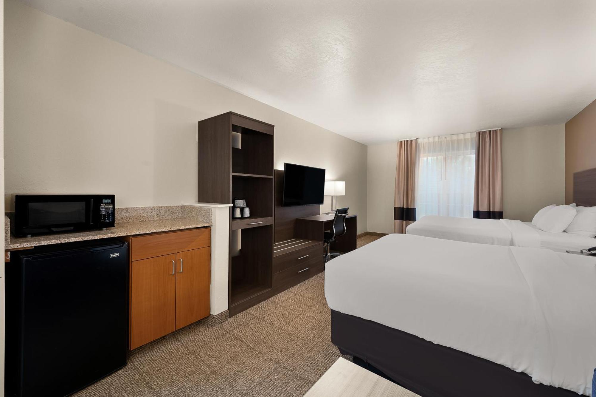 Comfort Inn & Suites Fenton Екстериор снимка