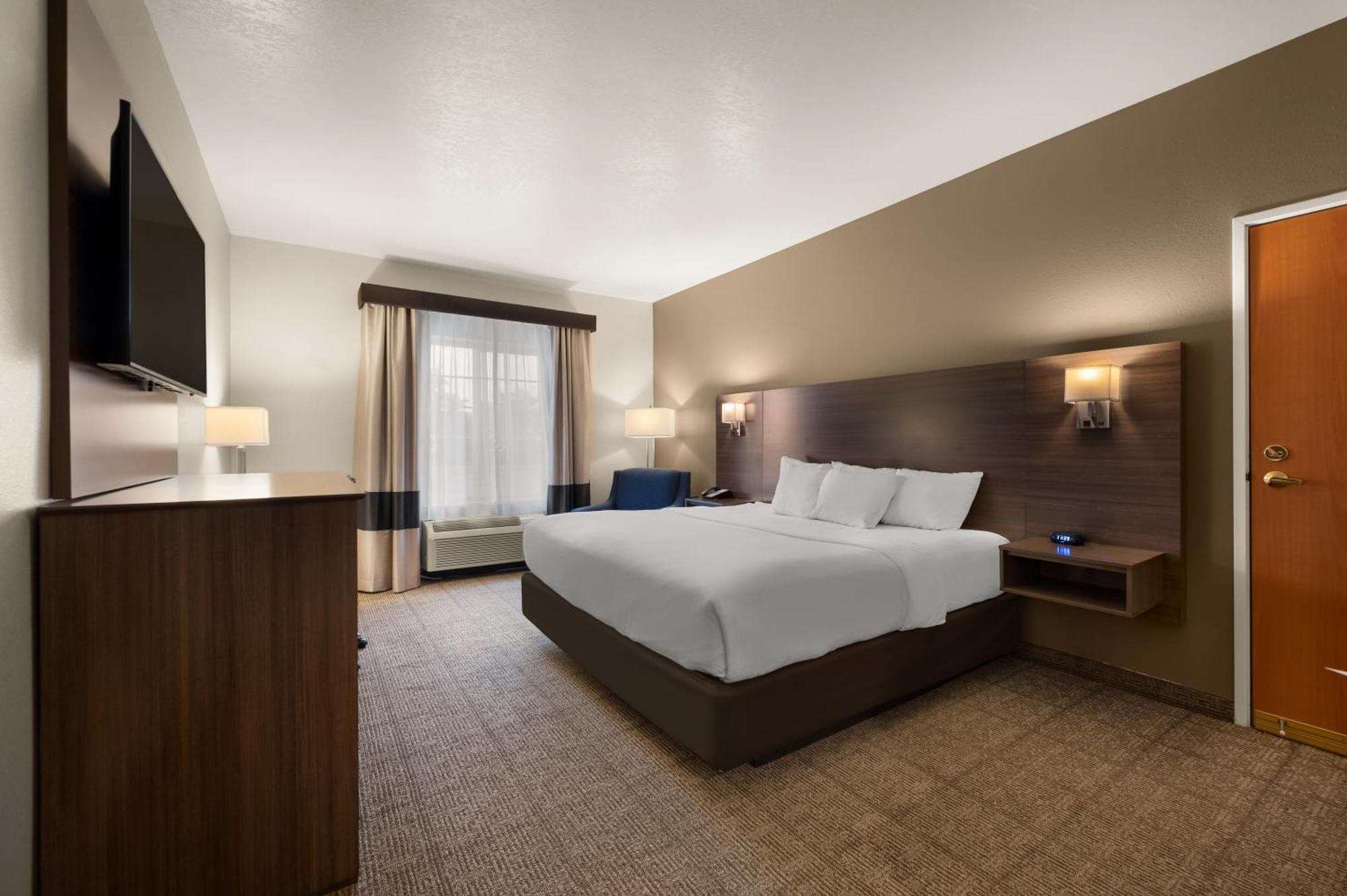 Comfort Inn & Suites Fenton Екстериор снимка