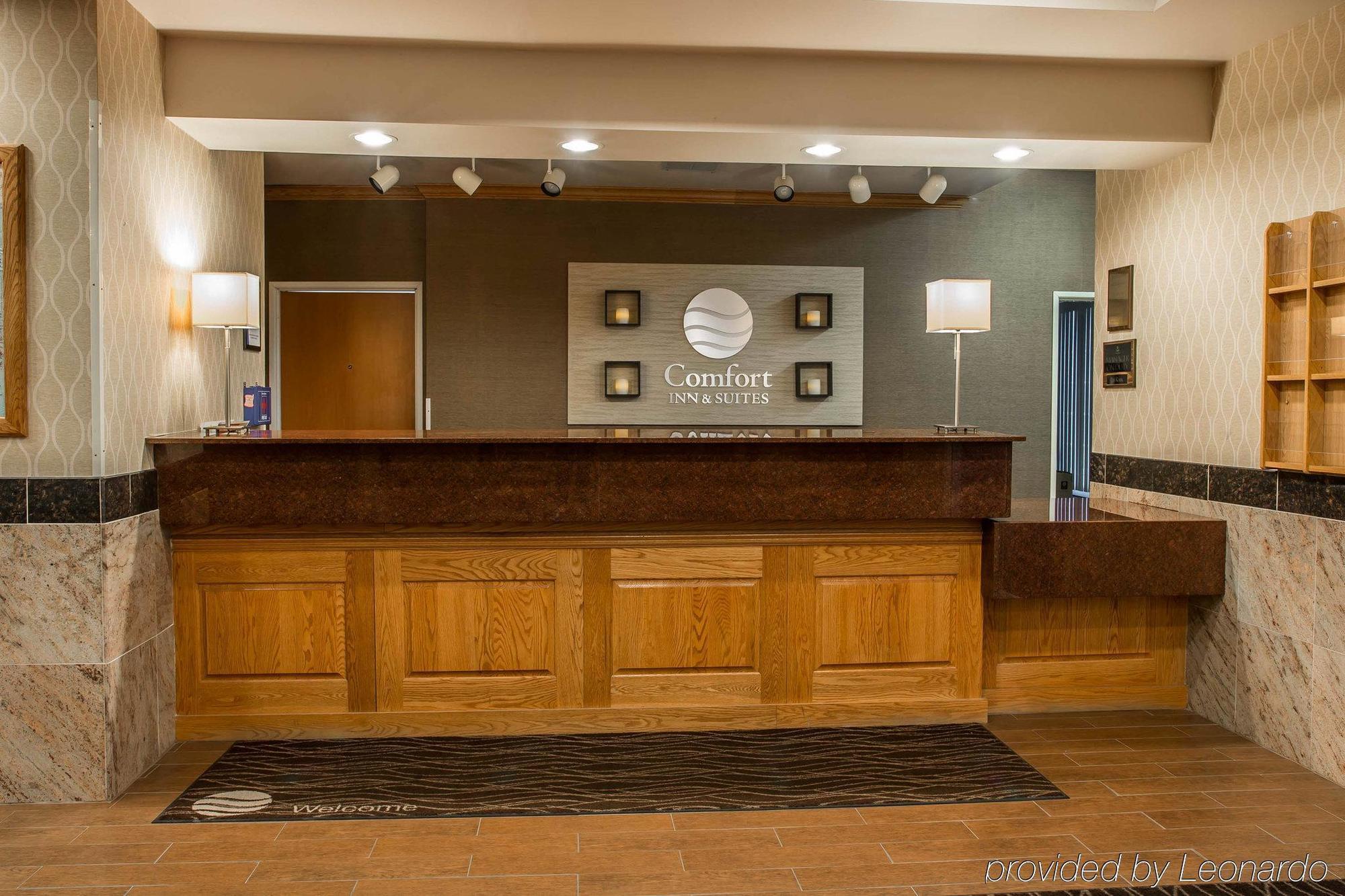 Comfort Inn & Suites Fenton Екстериор снимка