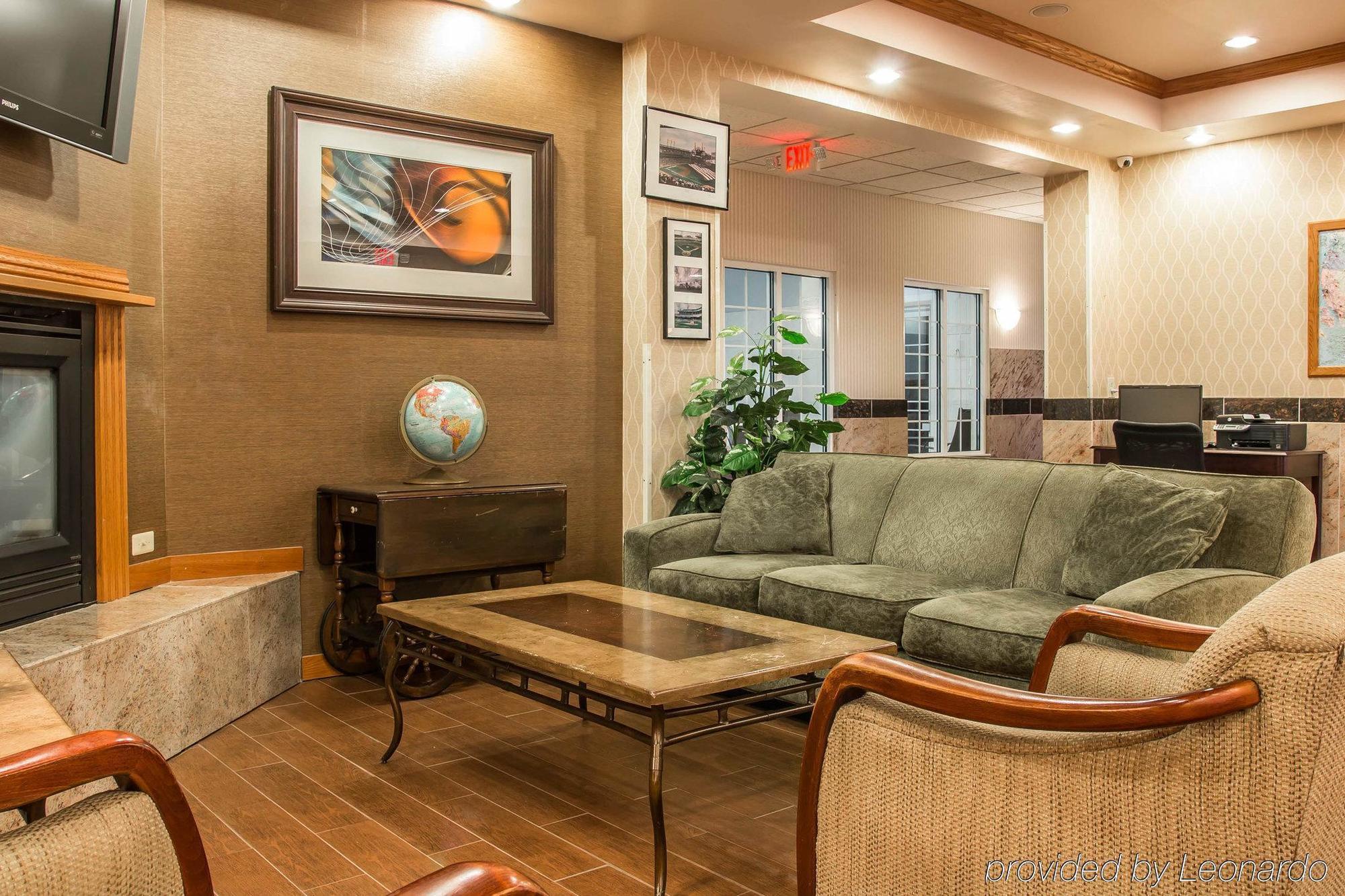 Comfort Inn & Suites Fenton Екстериор снимка